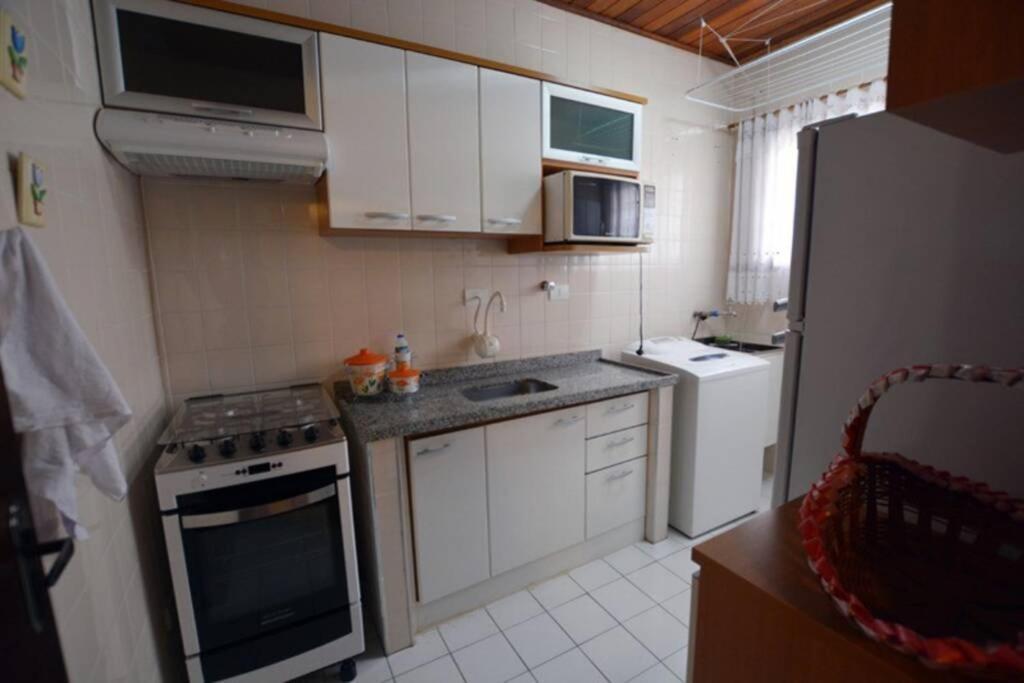 Ambiente Recheado De Conforto, Comodidade E Seguranca. Appartement Campos do Jordão Buitenkant foto